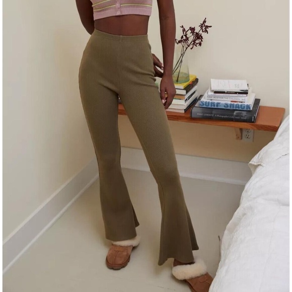 Out From Under UO Ryan Ribbed Flare Pant - Picture 7 of 8